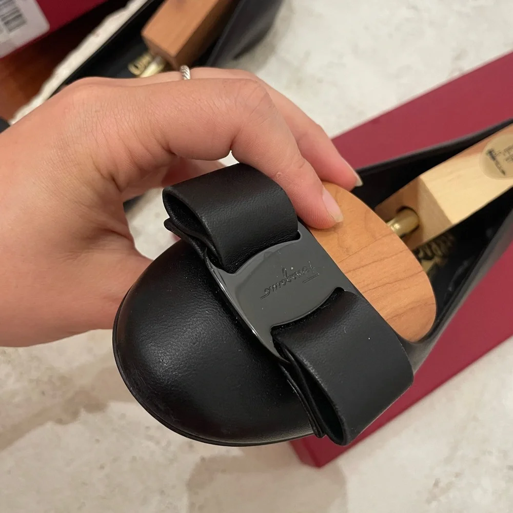 Salvatore Ferragamo Black Bow Ballet Flats - Picture 3 of 8